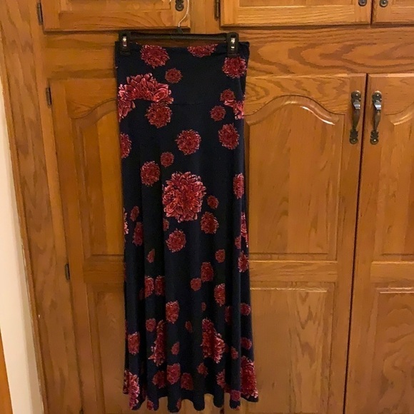 LuLaRoe Skirt XS - Picture 1 of 2